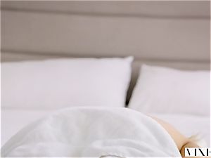 VIXEN Nicole Aniston Has steamy predominant fuckfest On Vacation