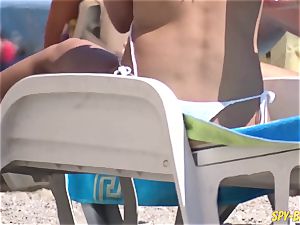 bra-less Amateurs spycam Beach - Candid bikini Close Up